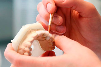 Pròtesi dental / Prótesis dental / Corona dental